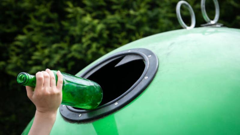 Bac à verre et à papier